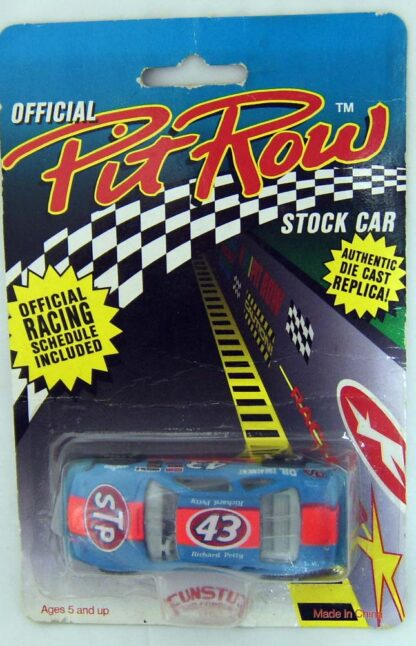 Official Pit Row NASCAR 1:64 Stock car #43 Richard Petty 1992 STP Die cast Car