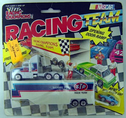 RICHARD PETTY RACE TEAM 1991 RACING CHAMPIONS SEMI Hauler WITH MINI CAR